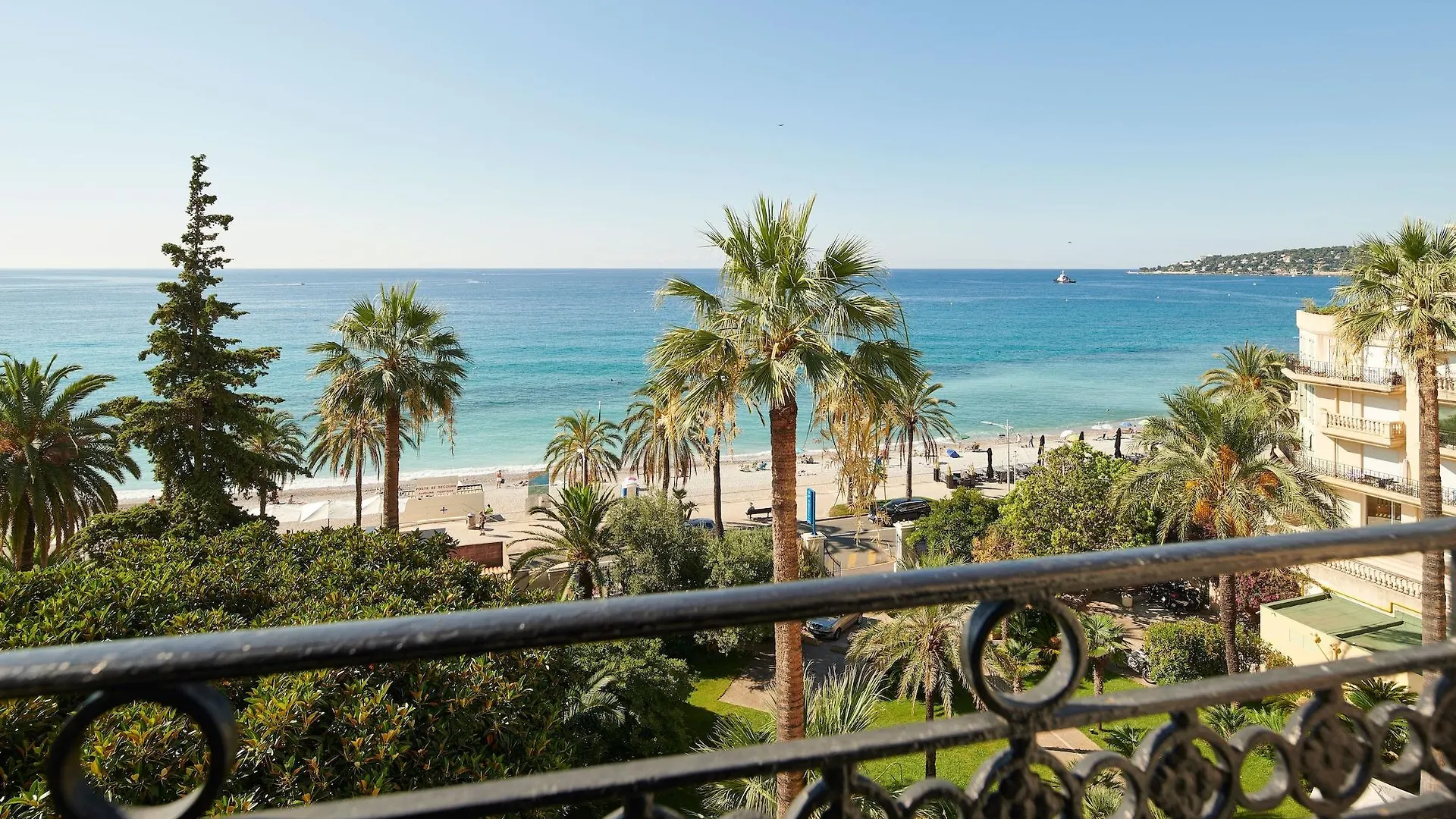 Hotel Vacances Bleues Royal Westminster contacts